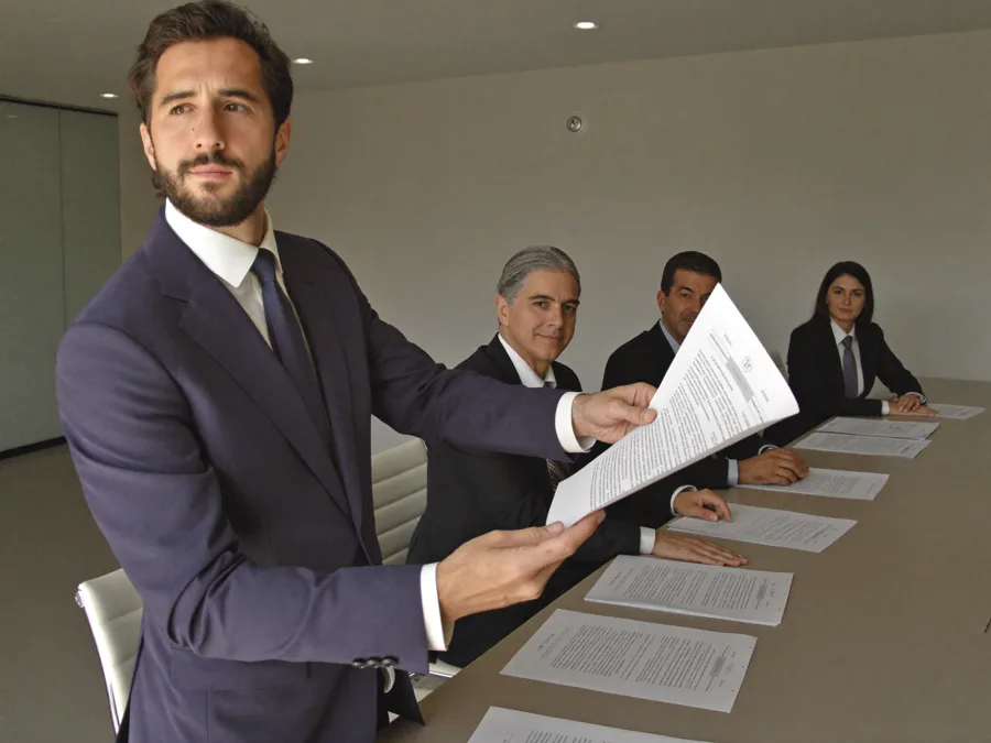Avis en comité